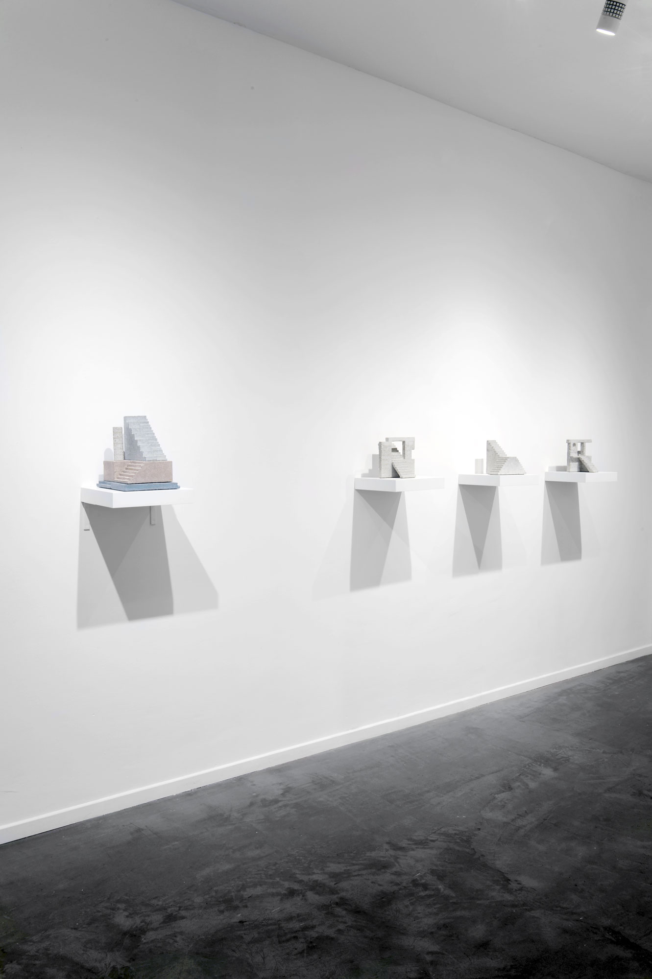 mattia listowski galerie martine ehmer exposition solo show nouvelle realite sculpture dessin photographie installation bruxelles 2023