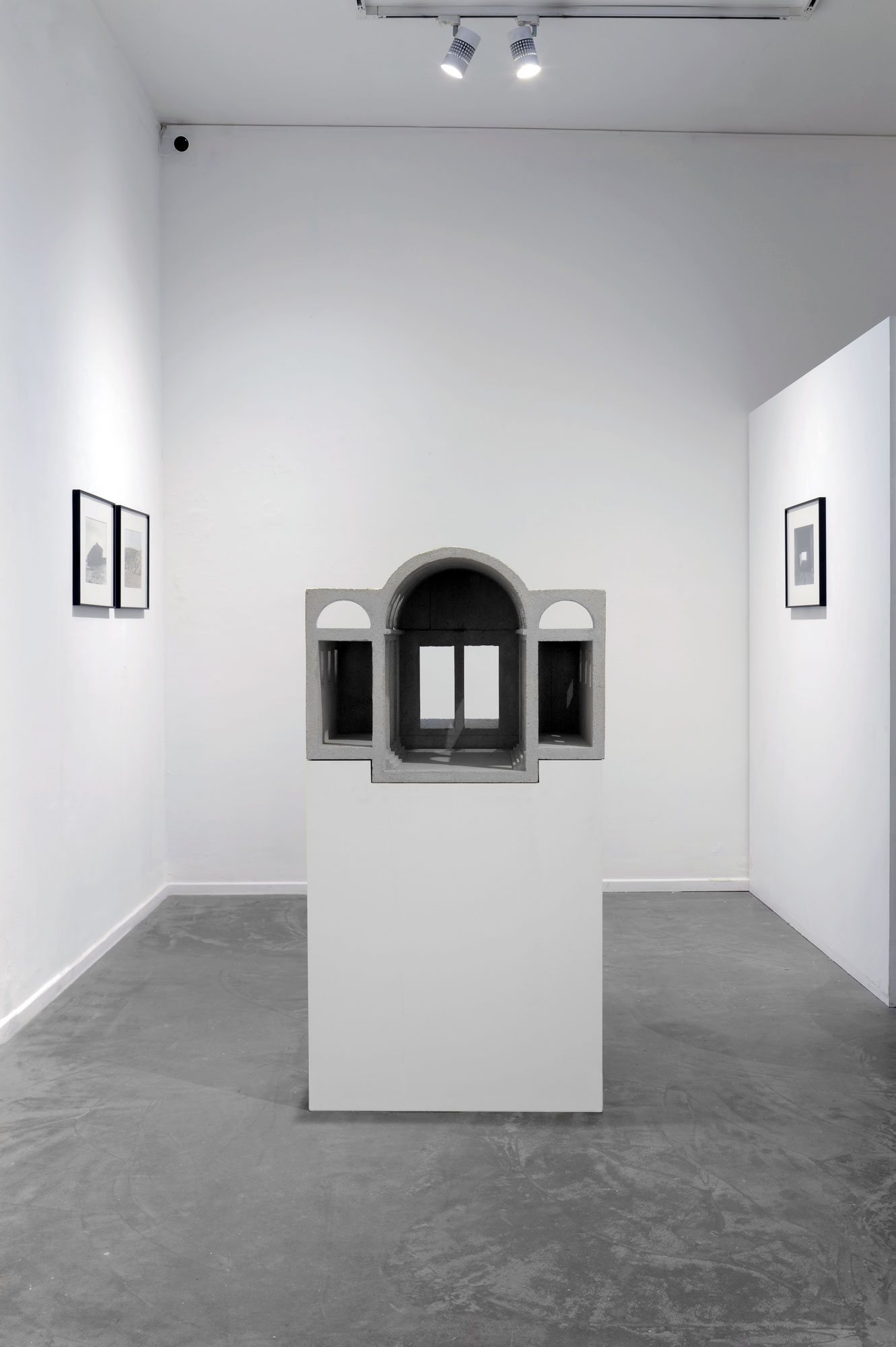 mattia listowski galerie martine ehmer exposition solo show nouvelle realite sculpture dessin photographie installation bruxelles 2023