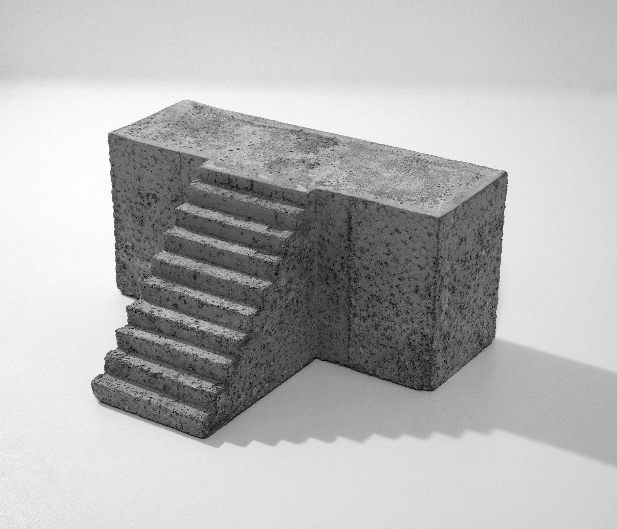 mattia listowski art design objet décoration sculpture béton moulage micro architecture maquette escalier estrade édition limitée numérotée signée paris bruxelles 2020