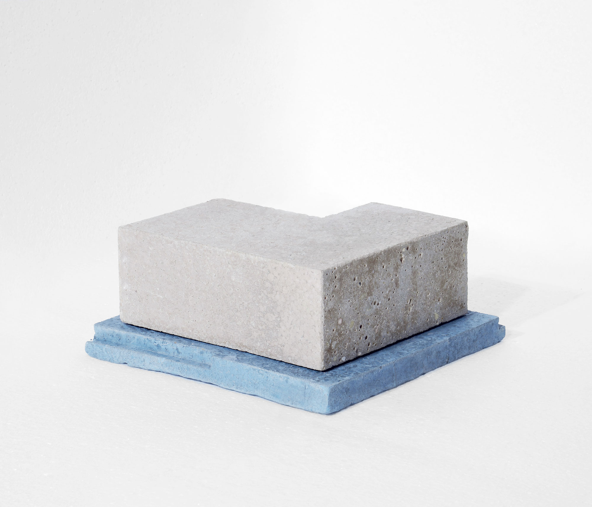 mattia listowski art design objet décoration sculpture béton moulage micro architecture maquette ruine diorama escalier estrade droite édition limitée numérotée signée paris bruxelles 2022