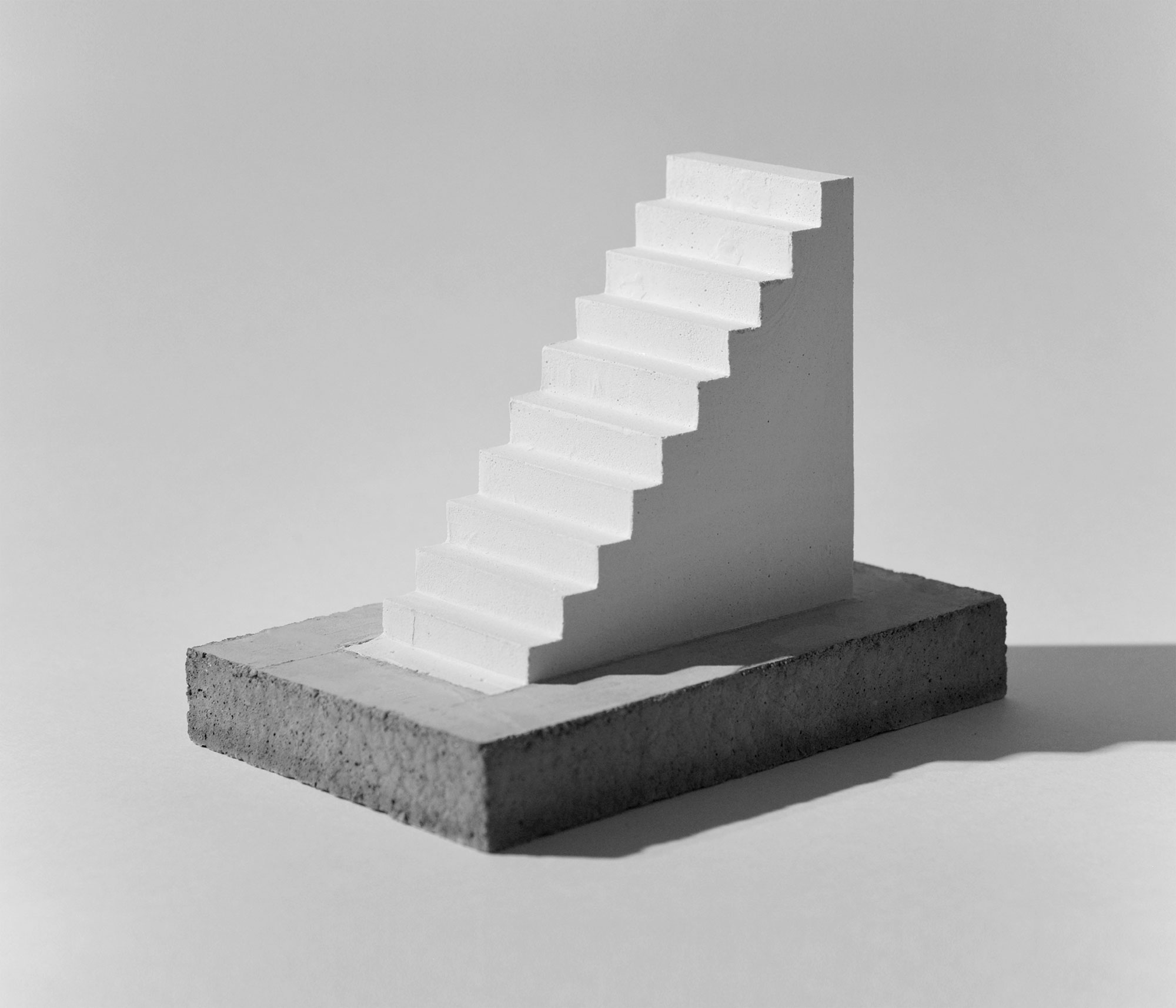 mattia listowski art design objet décoration sculpture béton plâtre moulage micro architecture maquette escalier édition limitée numérotée signée paris bruxelles 2025