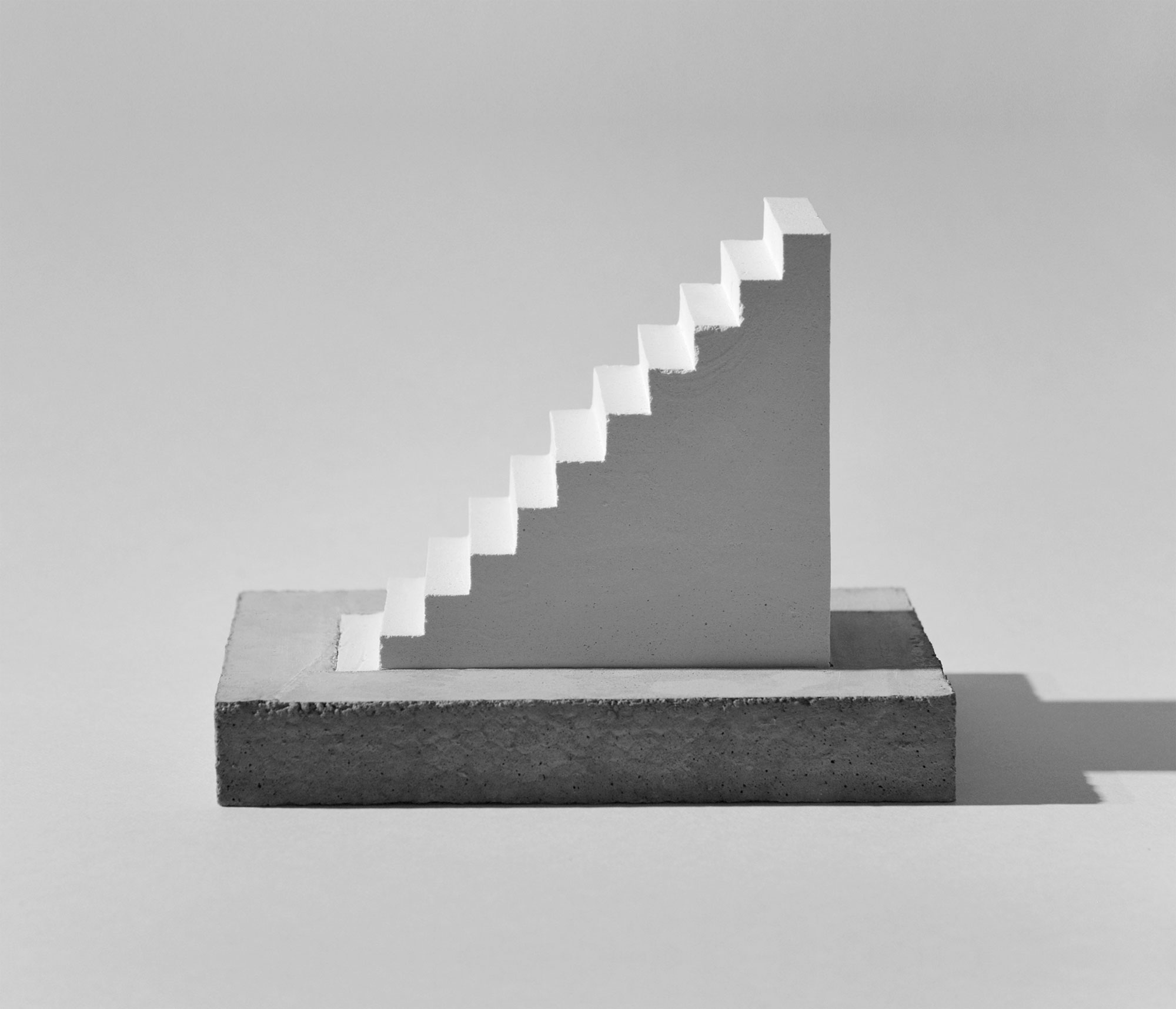 mattia listowski art design objet décoration sculpture béton plâtre moulage micro architecture maquette escalier édition limitée numérotée signée paris bruxelles 2025
