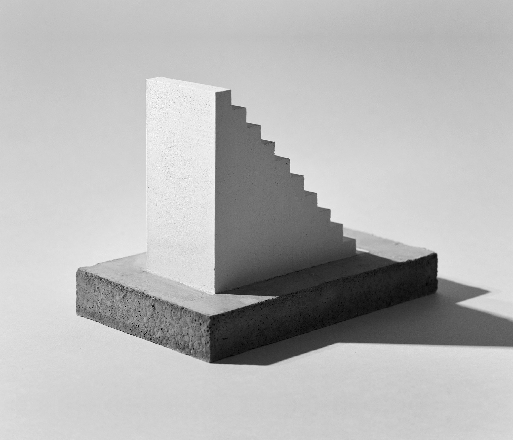 mattia listowski art design objet décoration sculpture béton plâtre moulage micro architecture maquette escalier édition limitée numérotée signée paris bruxelles 2025