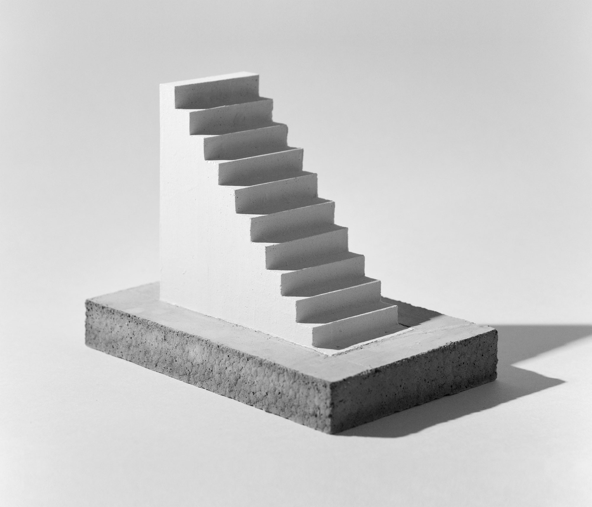 mattia listowski art design objet décoration sculpture béton plâtre moulage micro architecture maquette escalier édition limitée numérotée signée paris bruxelles 2025