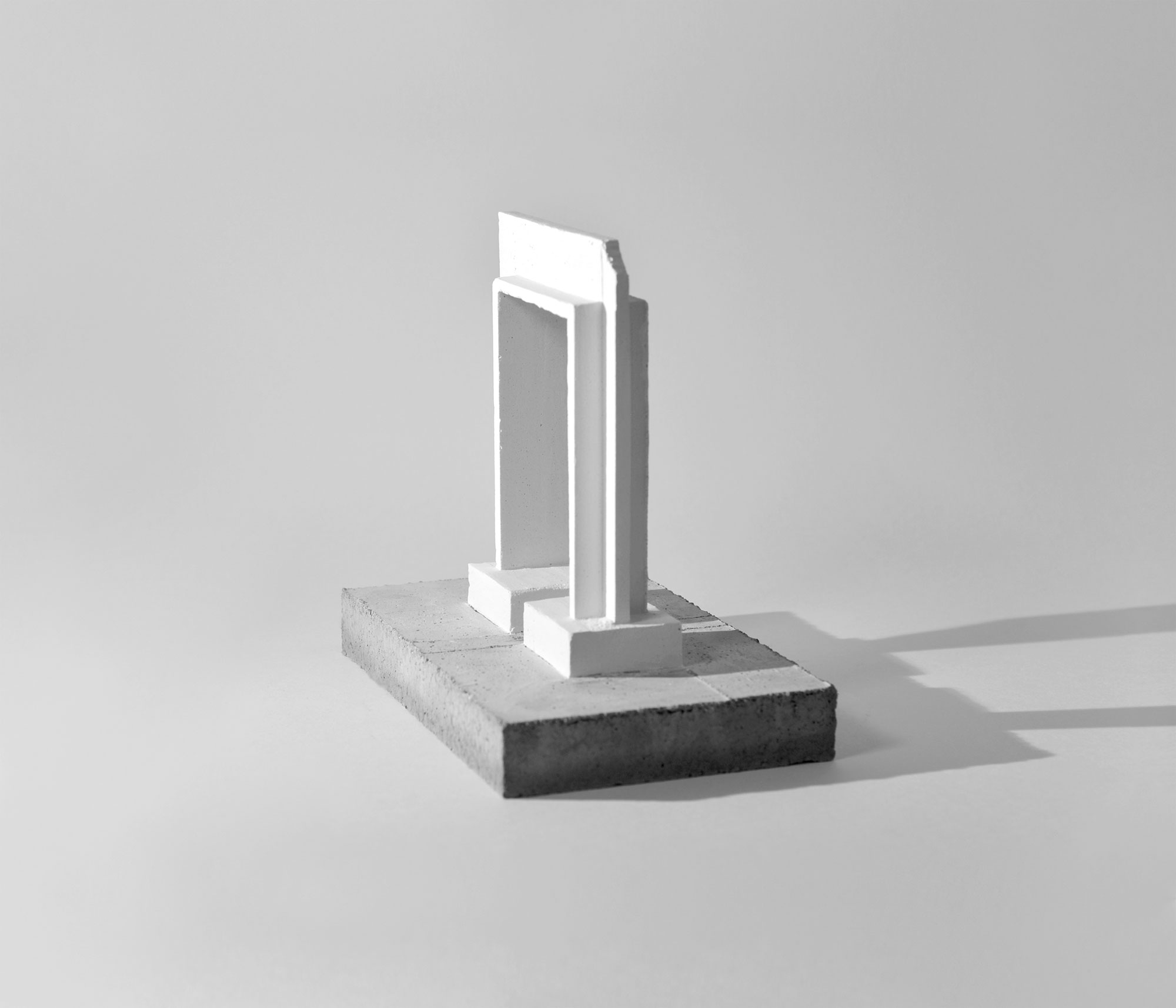 mattia listowski art design objet décoration sculpture béton plâtre moulage micro architecture maquette porte de naxos édition limitée numérotée signée paris bruxelles 2025