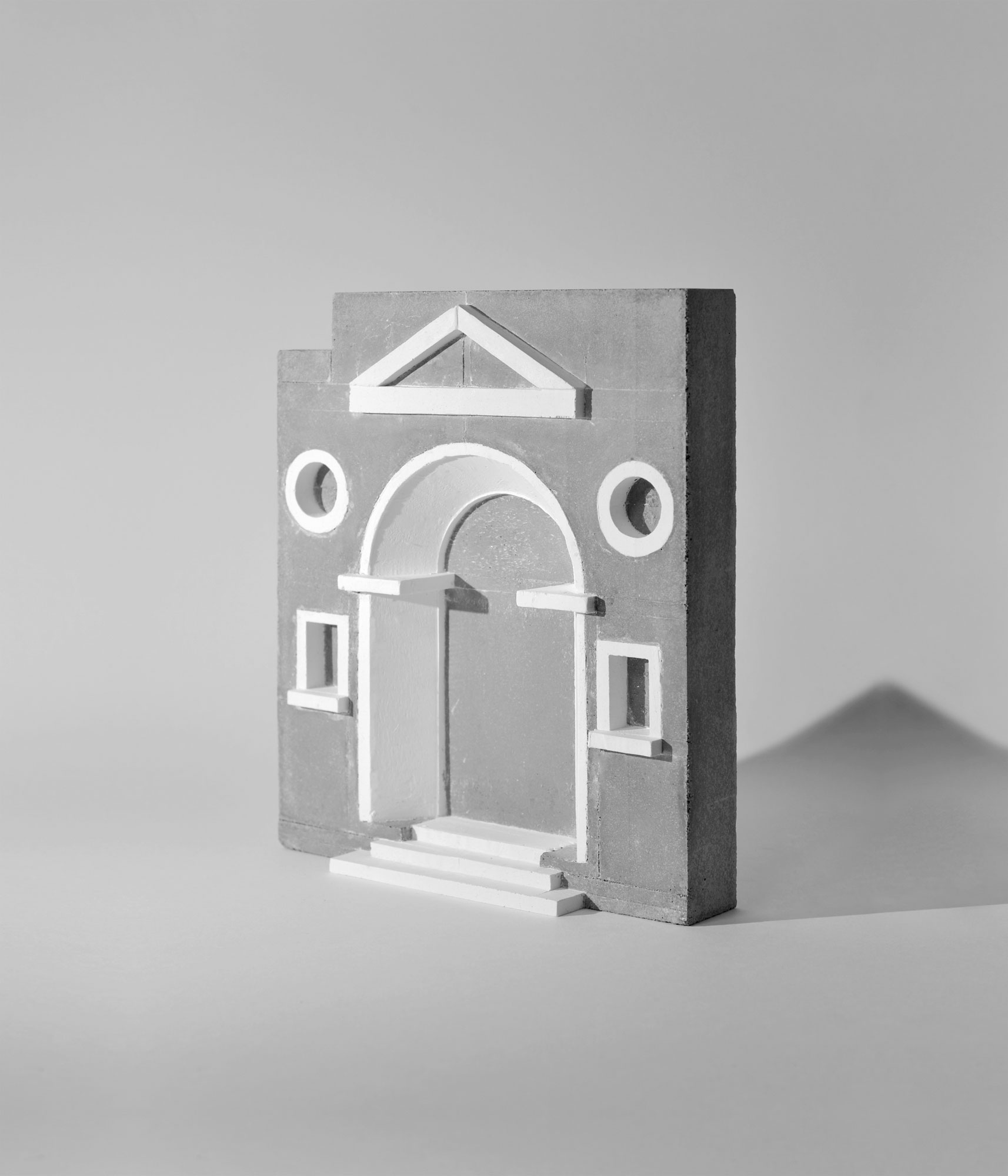 mattia listowski art design objet décoration sculpture béton plâtre moulage micro architecture maquette porte édition limitée numérotée signée paris bruxelles 2025