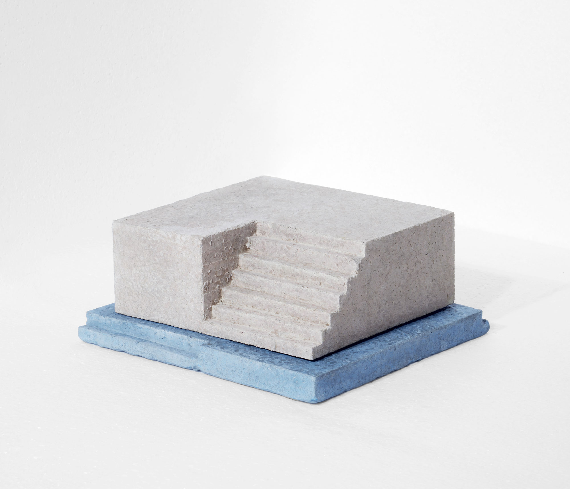 mattia listowski art design objet décoration sculpture béton moulage micro architecture maquette ruine diorama escalier estrade droite édition limitée numérotée signée paris bruxelles 2022