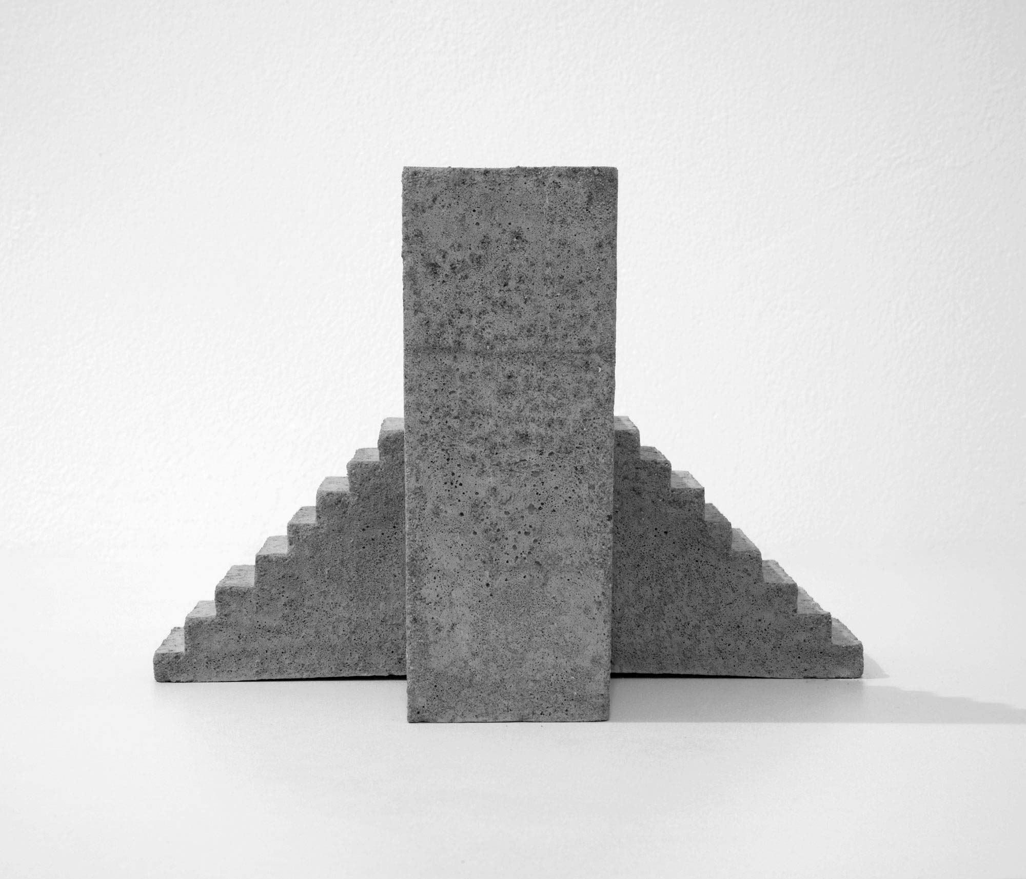 mattia listowski art design objet décoration sculpture béton moulage micro architecture maquette escalier double simple édition limitée numérotée signée paris bruxelles 2019