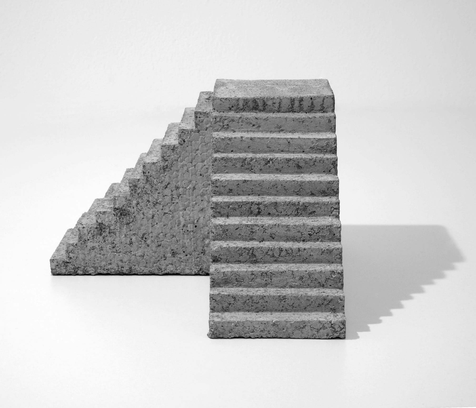 mattia listowski art design objet décoration sculpture béton moulage micro architecture maquette escalier entrée sortie édition limitée numérotée signée paris bruxelles 2020
