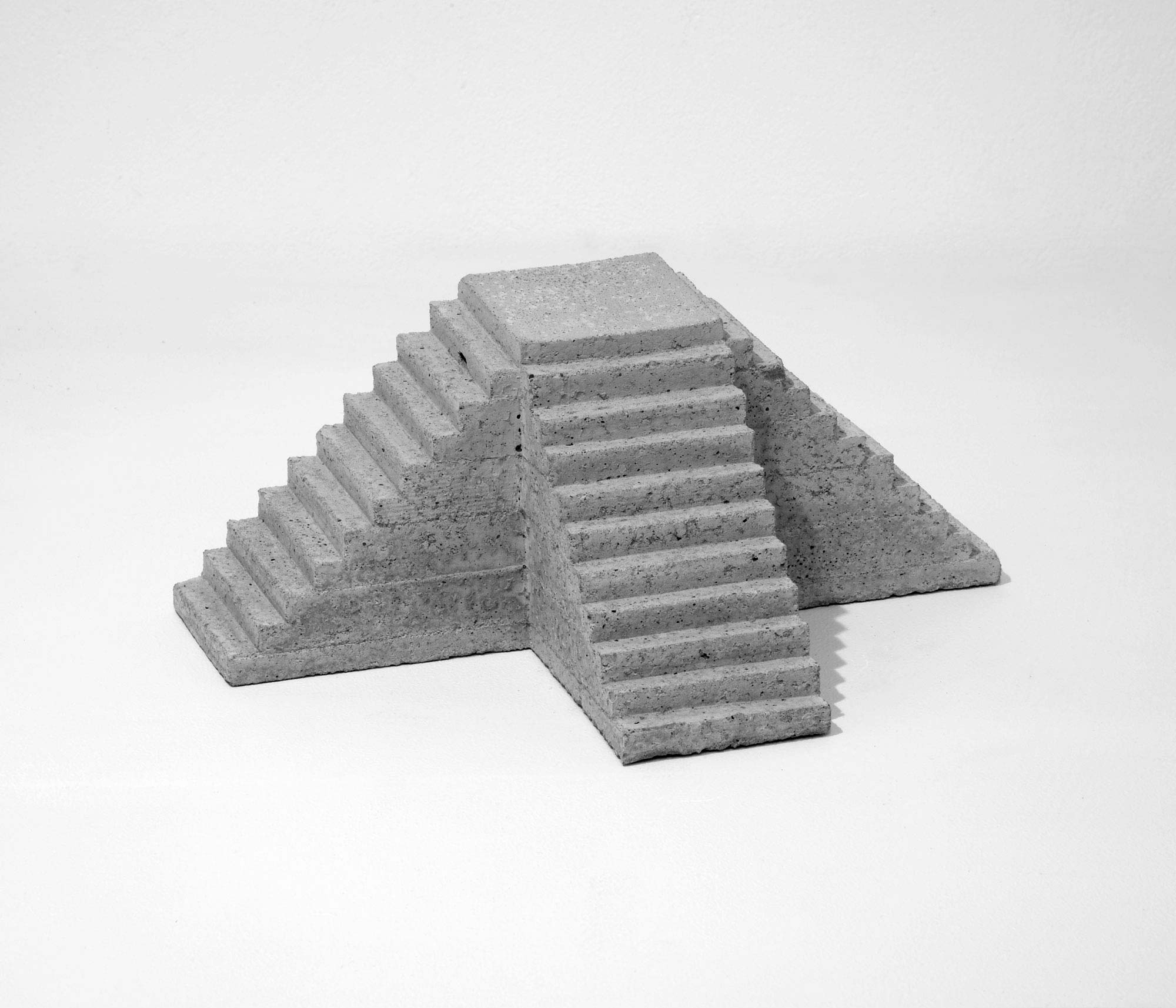 mattia listowski art design objet décoration sculpture béton moulage micro architecture maquette escalier triple édition limitée numérotée signée paris bruxelles 2021