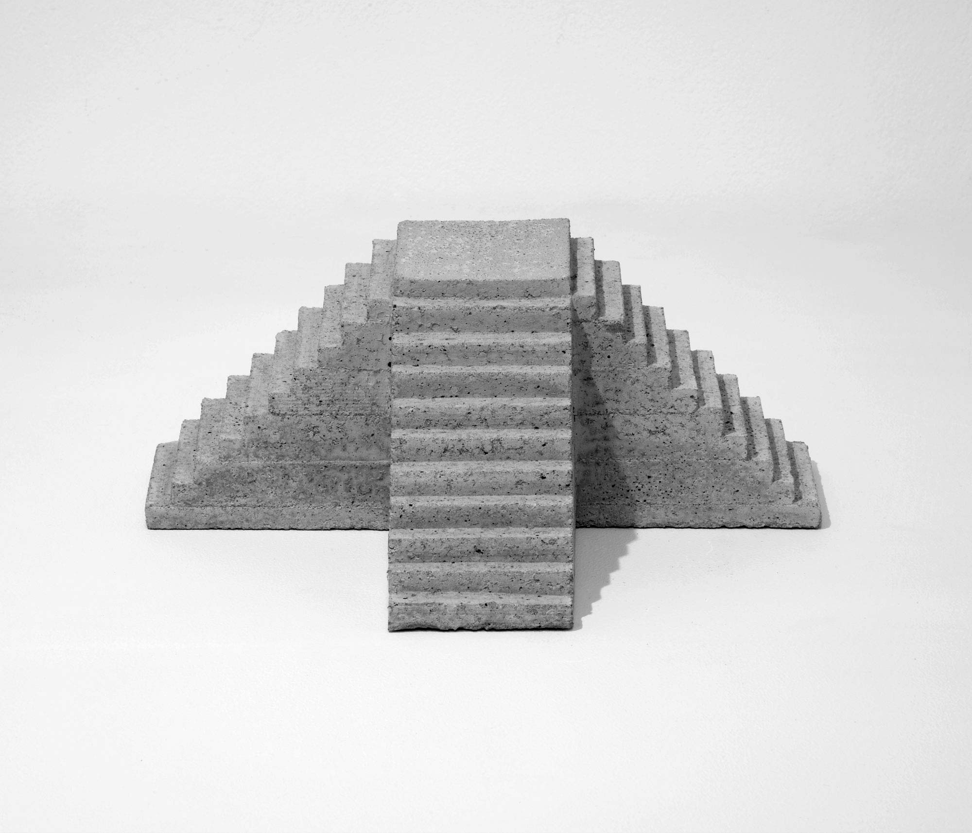 mattia listowski art design objet décoration sculpture béton moulage micro architecture maquette escalier triple édition limitée numérotée signée paris bruxelles 2021