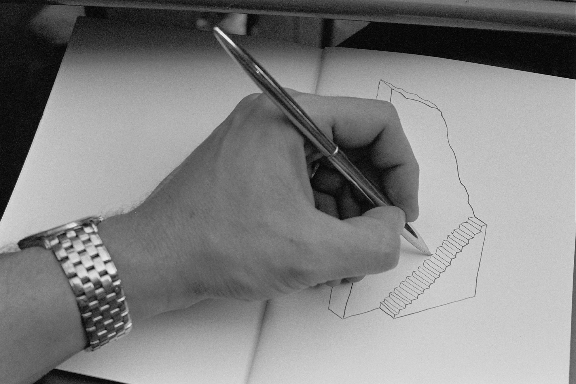 mattia listowski contact informations portrait atelier dessin objet portrait main bruxelles 2023