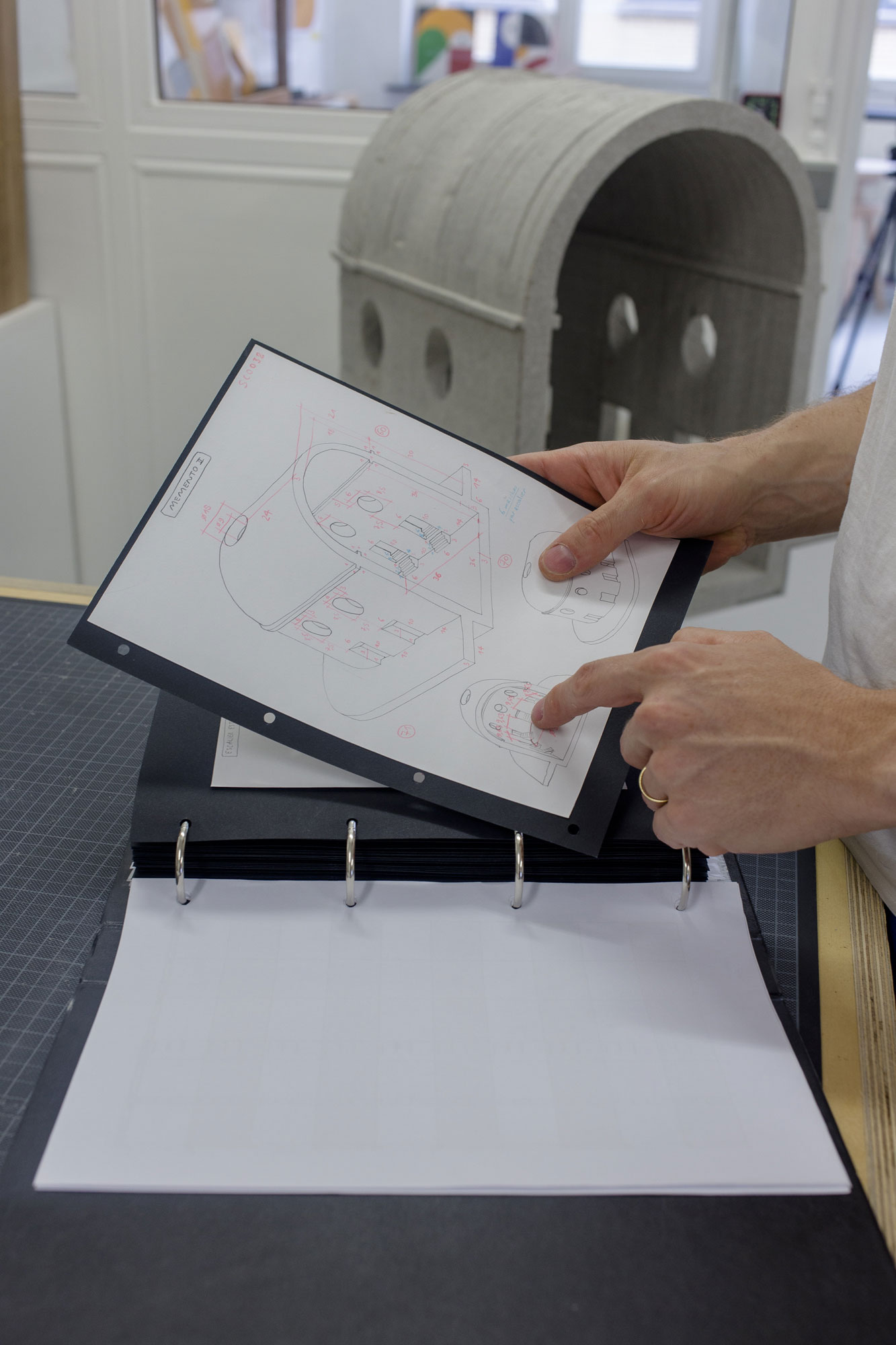 mattia listowski contact informations portrait atelier sculpture dessin plan bruxelles 2023